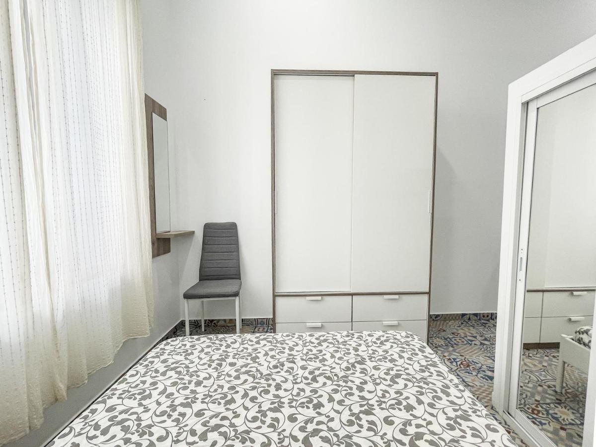 Precioso Loft En El Corazon De Triana Apartman Sevilla Kültér fotó